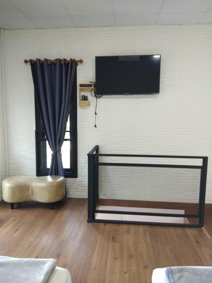 บ้านขวัญกมล Чіанг-Кхан Екстер'єр фото